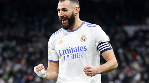 French Footballer Benzema Sends Arabic Eid Greetings To Fans