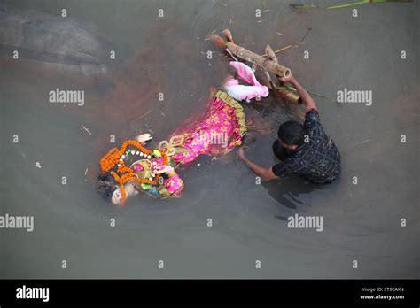 Bangladeshi durga puja 2023 hi-res stock photography and images - Alamy