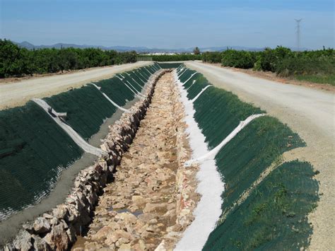 Estabilización De Taludes En Canal De Drenaje Paimed