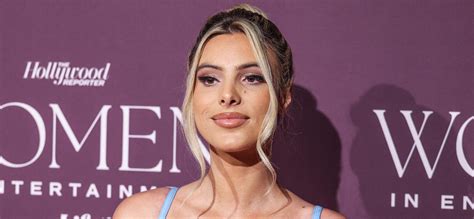 Lele Pons Braves The Cold In Bikini After Skiing With Mauricio Umansky