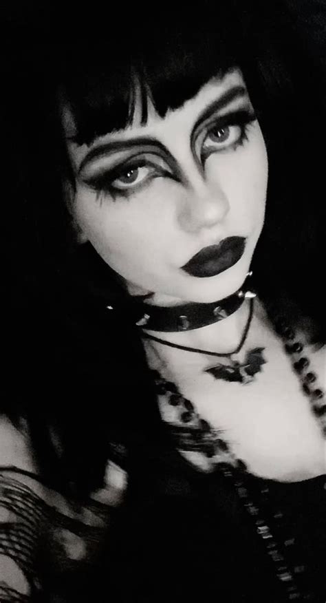 Trad Goth Goth Eye Makeup Goth Makeup Gothic Makeup