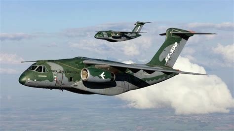 FAB recebe novo avião militar KC 390 ISTOÉ Independente