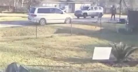 Woman Terrified After Seeing Foul Mouthed Driver Pee And Play Basketball Half Naked Daily Star