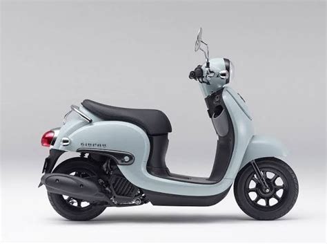 New Honda Scoopy Hadir Dengan Desain Spek Vespa Matic