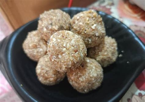 White Sesame Ladoo Recipe By Chef Tripti Saxena Cookpad