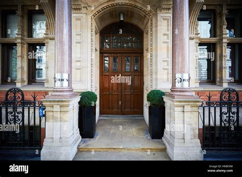 Rics Parliament Square Hi Res Stock Photography And Images Alamy