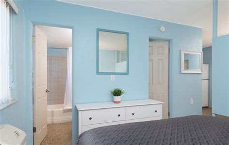 Ocean view double room suite – South Beach Inn