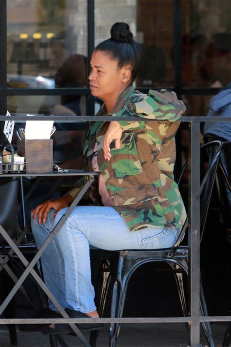 Nia Long Out For Lunch At Joans On Third In Studio City 08182017