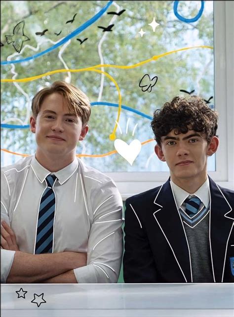 Pin by 𝐽𝑎𝑐𝑘𝑒 𝐶𝘩𝑎𝑛𝑔 on HEARTSTOPPER Cute gay Alice book Charlie