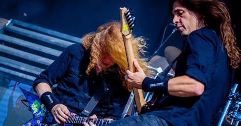 Dave Mustaine diz não saber quando Kiko Loureiro volta ao Megadeth