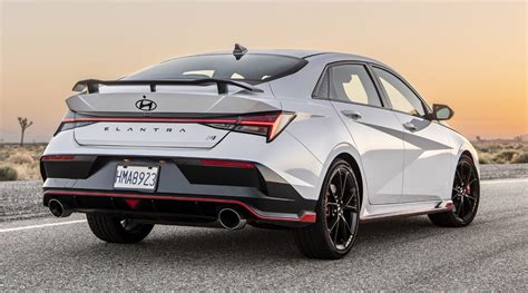 Hyundai Elantra SEL 2025 Exterior | 2025 Hyundai Specs