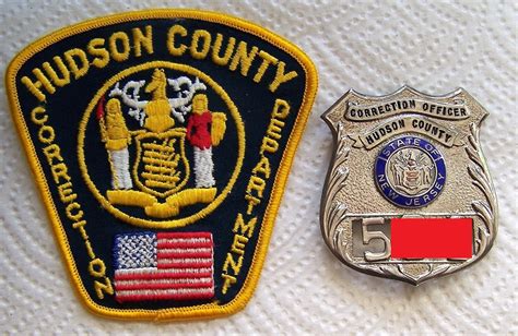 Collectors Badges Auctions Older Hudson County Nj Corrections Badge