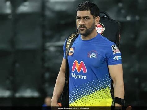 Ipl 2021 Ms Dhoni Hits Training Ground For Chennai Super Kings See