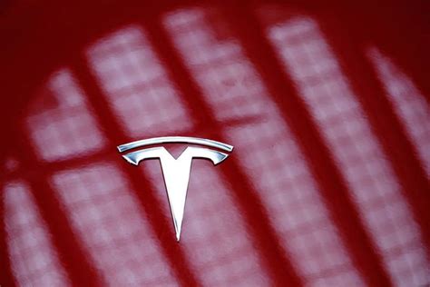 Elon Musk prende alertas por recorte en Tesla Qué puestos son