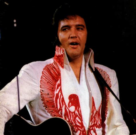 Elvis In Concert In Huntsville In May 31 1975 Elvis Jumpsuits Elvis In Concert Elvis