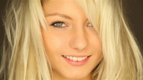 Blonde Mit 18 Jahren Wird Zweifach Gebumst Telegraph