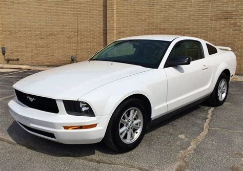 2005 Ford Mustang V6 Tire Size