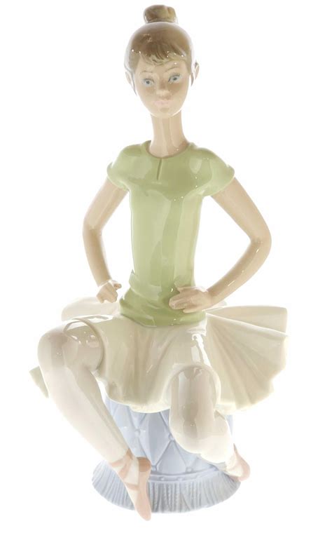 Lot - Lladro "Laura" Porcelain Ballerina Figurine