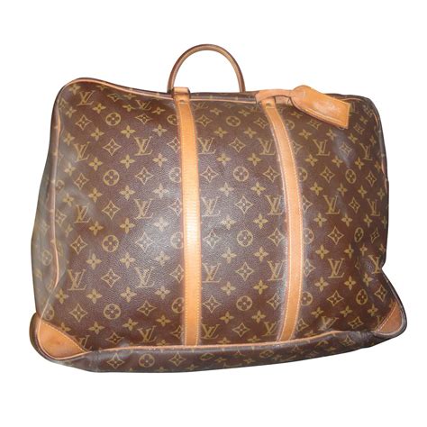 Loui Vuitton Travel Bag | semashow.com