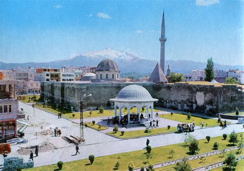 Salt Research Kayseri Hunat Hatun Camii Ve Erciyes E Bir Bak