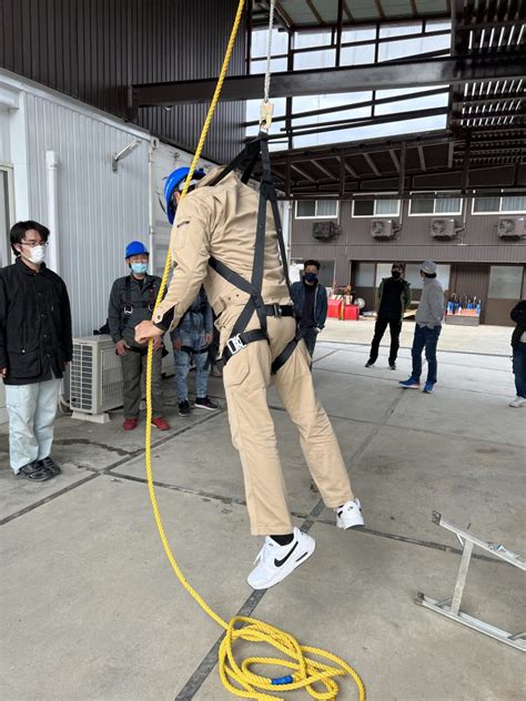 フルハーネス型墜落制止用器具使用作業特別教育開催しました。 滋賀県 技能講習 特別教育｜関中建設技術センター