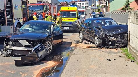 Groźny wypadek w Pajęcznie Trzy osoby trafiły do szpitala Pajęczno