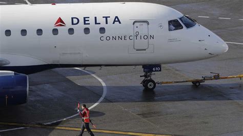 Delta Pilot Suspected Of Drinking Pulled Off Flight Arrested