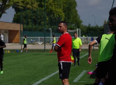 Amiens Sc Football Gr Gory Auger Devant Une Belle Opportunit