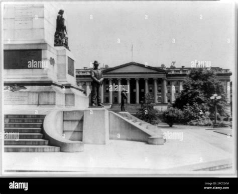 At Civil War Monuments Black And White Stock Photos And Images Alamy