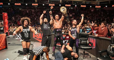 Wwe Raw Results Winners Live Grades And Highlights Before Clash At