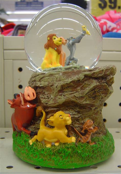 Disney Snowglobes Collectors Guide Lion King Snowglobe