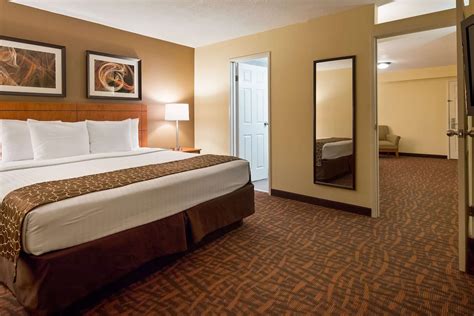 Best Western Louisville East Inn & Suites Reviews, Deals & Photos 2024 ...