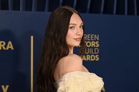 Maddie Ziegler Wore A Piece Of Fashion History To The 2024 Sag Awards