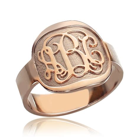 Engraved Round Monogram Ring Rose Gold