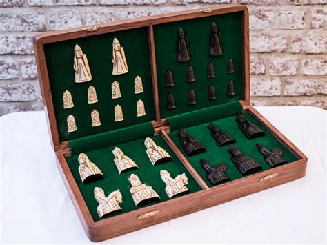 Berkeley Chess Isle Of Lewis Chess Ivory And Brown With Case