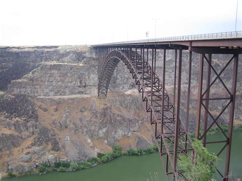 Perrine+bridge,+Twin+Falls+Id.jpg (image)