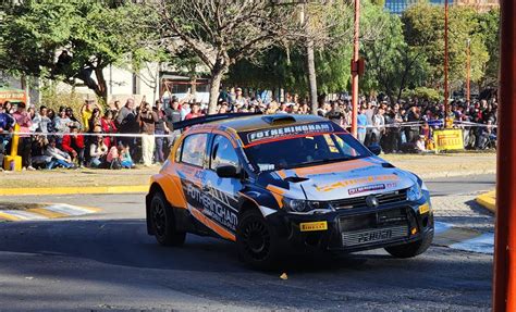 Fotos y video Los autos del Rally día de la Bandera aceleraron en la