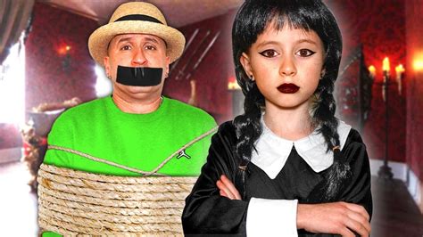 GIORGIA SI CREDE MERCOLEDÌ DELLA FAMIGLIA ADDAMS E RAPISCE PAPÀ SALVO