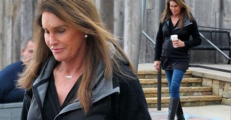 Caitlyn Jenner Is Publishing A Memoir About Her Transformation Journey!