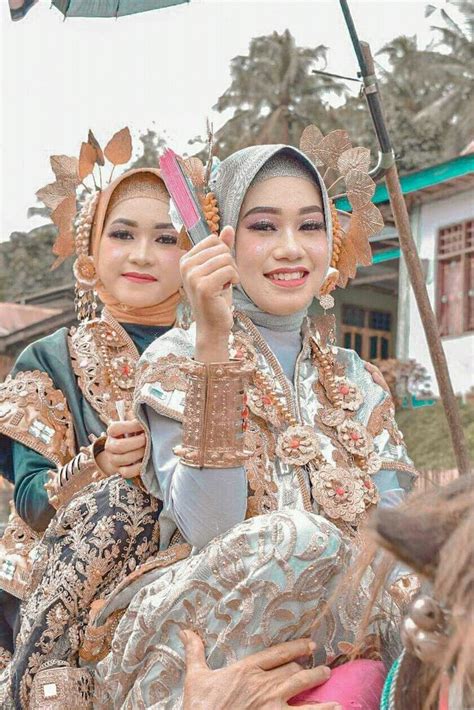 Pin Oleh Fatkhul Jannah Di Tradisional Modern Pakaian Tradisional