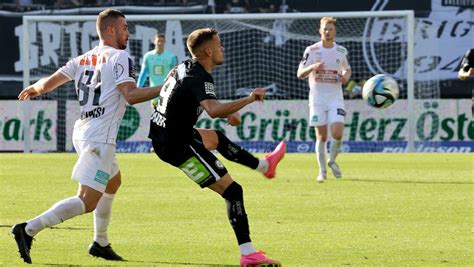 X Gegen Klagenfurt Kein Sieger Sturm Zu Zehnt Und Ohne Torerfolg