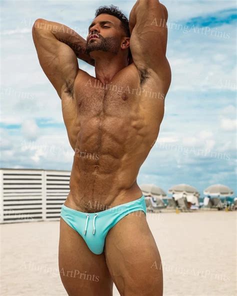 MALE MODEL PRINT Muscular Handsome Beefcake Shirtless Hunk Hot Man Hairy N1220 EUR 5 15