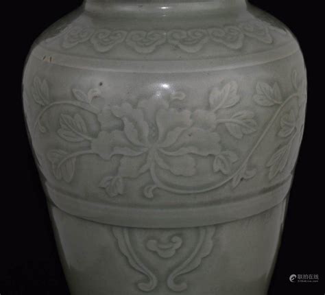 Bidlive Chinese Longquan Ware Vase