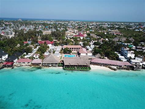 Amaan Beach Bungalows • Hello Island