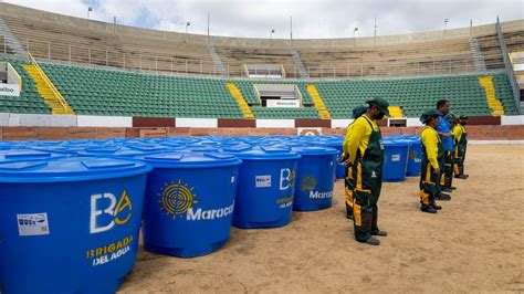 Brigada del Aguas entrega más de 100 tanques a vecinos de Maracaibo