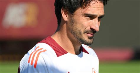 Hummels Non Perde Il Sorriso Ecco La Foto Con Kone E Dovbyk I Miei