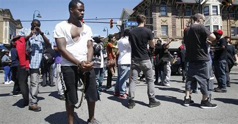 Arresti Durante Le Proteste Dopo L Assoluzione Dell Agente Di Cleveland