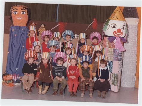 Photo De Classe Maternelle Moyenne Section De 1977 MATERNELLE ROSES DE