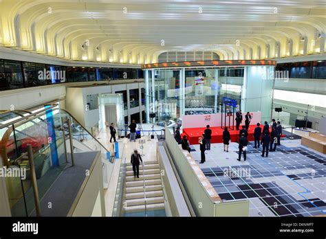 Tokyo Stock Exchange In Tokyo Japan Stock Photo Alamy