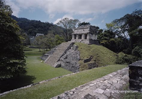 Palenque Mayan Temple in Chiapas, Mexico - photo gallery, images, pictures of the Mayan Temple ...